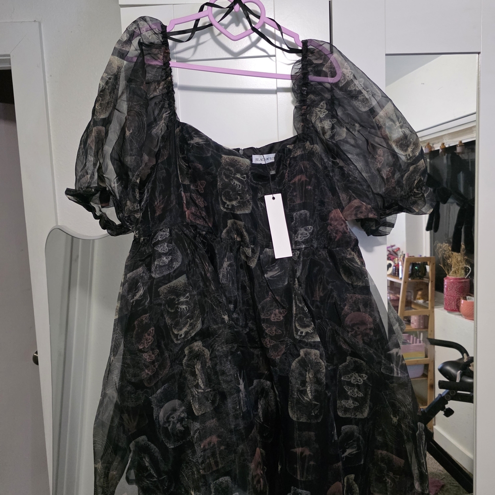 Black Friday X Modcloth Puff Sleeved Creepy Princess Dress